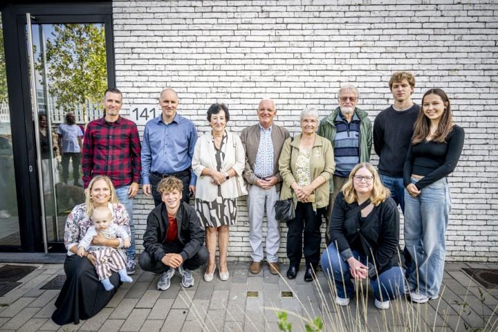 Familie De Wit bij de struikelstenen